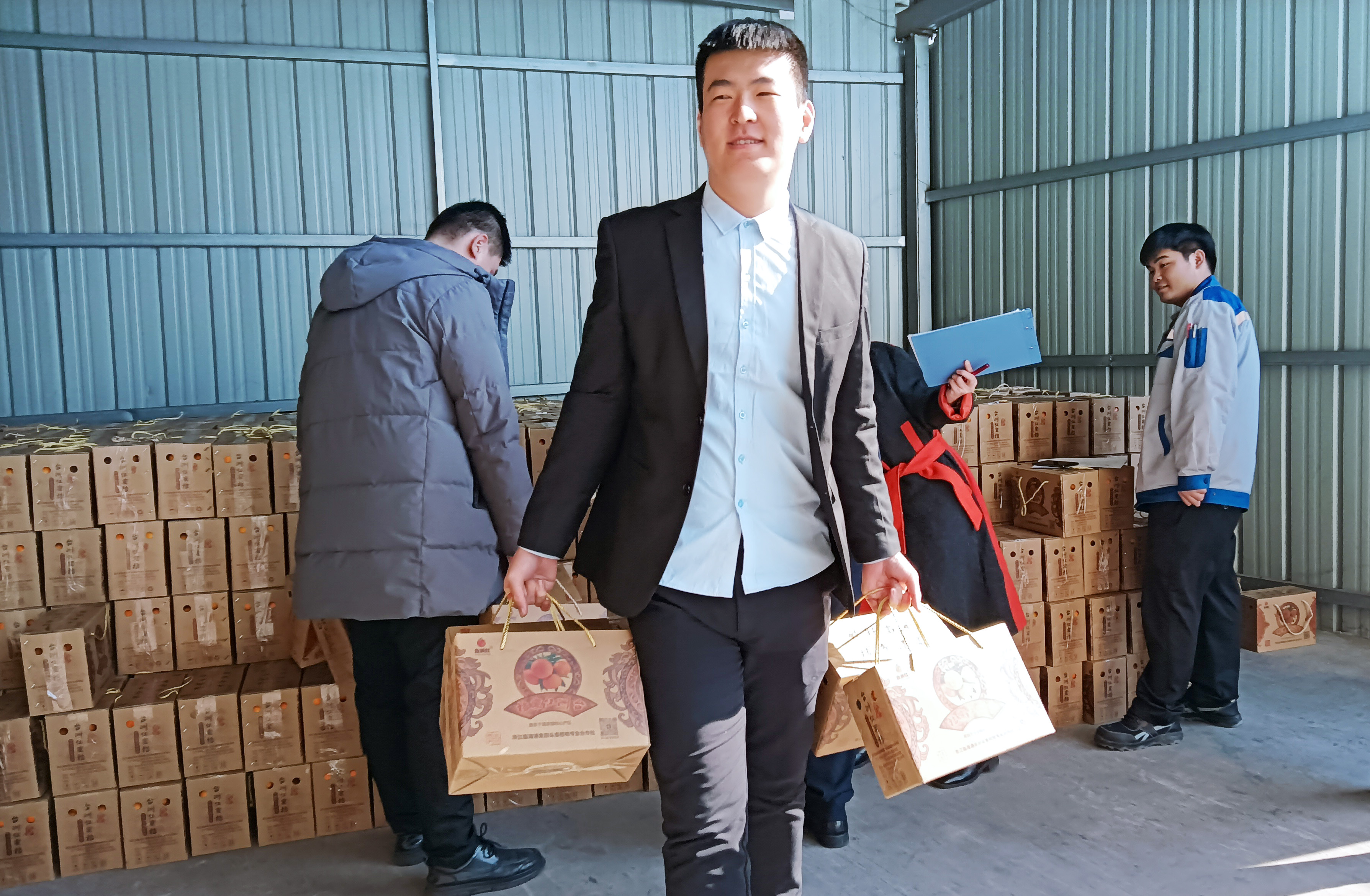 高潮H跪趴扩张调教男男视频